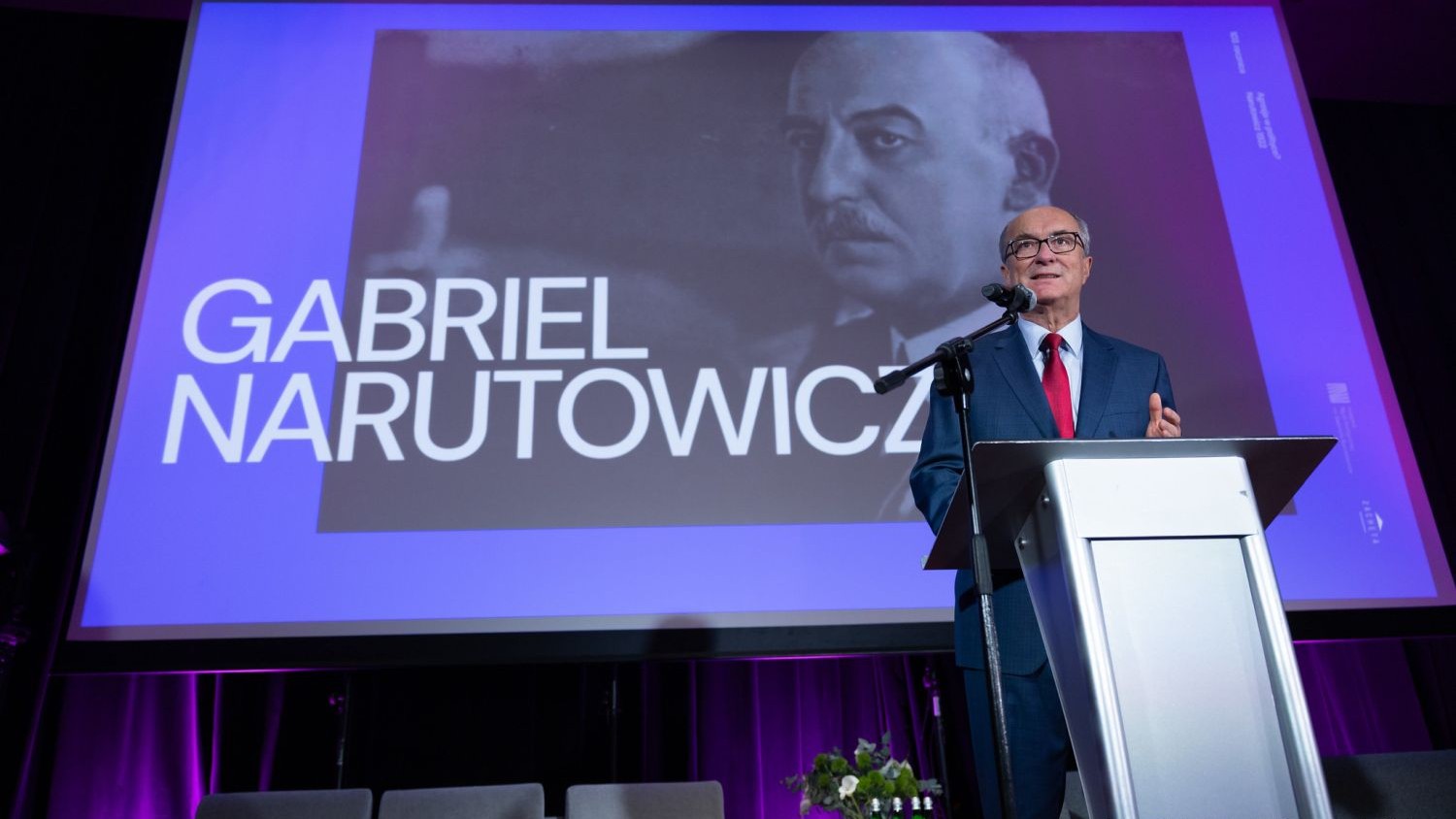 Włodzimierz Czarzasty podczas uroczystości w Zachęcie w 103. rocznicę zabójstwa prezydenta Gabriela Narutowicza