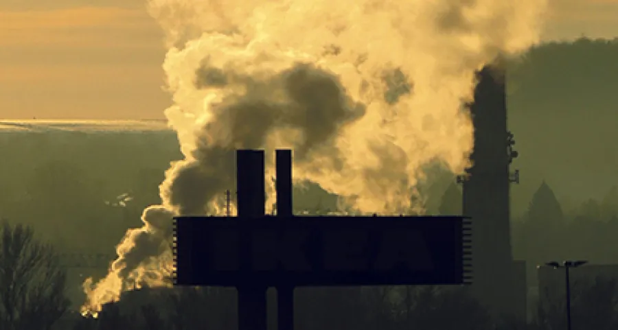 Rząd zwalcza smog dobrym słowem