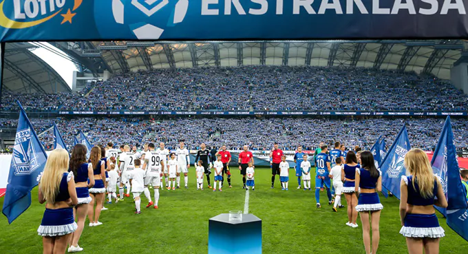 W Europie grali słabo, ale w kasie im przybyło