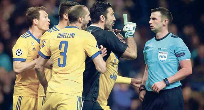 Trzy mecze zawieszenia dla Buffona