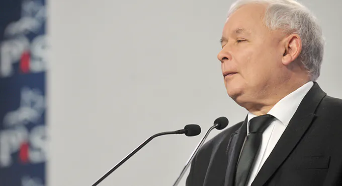 PiS rzuca się na taśmę