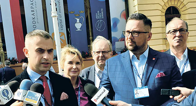 Silny samorząd, demokratyczna Polska