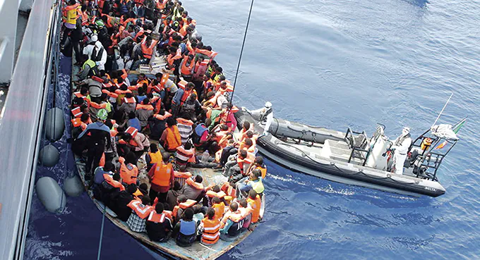 Wstać czy siedzieć. Lewicowo o migracji