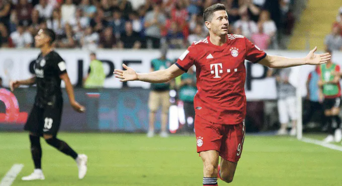 Liga Mistrzów UEFA: Dwa gole  Lewandowskiego w jubileuszowym występie