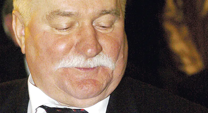 Wałęsa pod ostrzałem