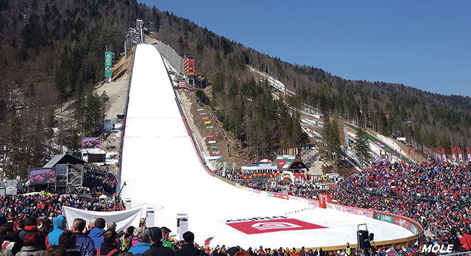 Pożegnalne loty w Planicy
