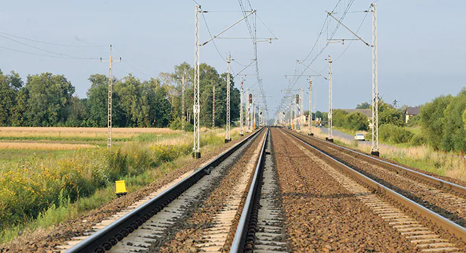 Polacy wierzą w kolej