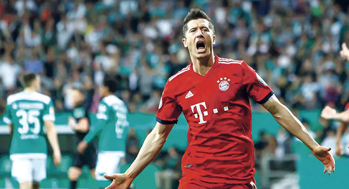 Lewandowski bryluje za oceanem