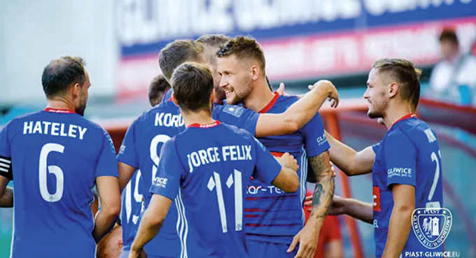 Piłkarskie kluby doją samorządy