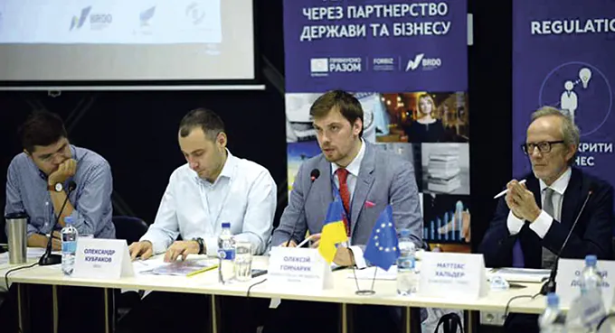 Czyj sługa? Ludu czy kapitału?