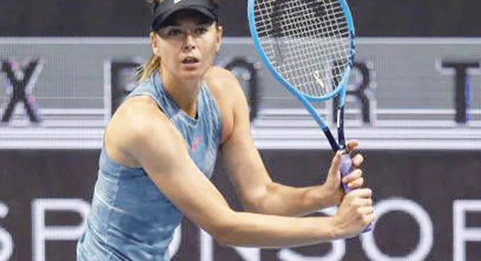 Szarapowa schodzi z kortu