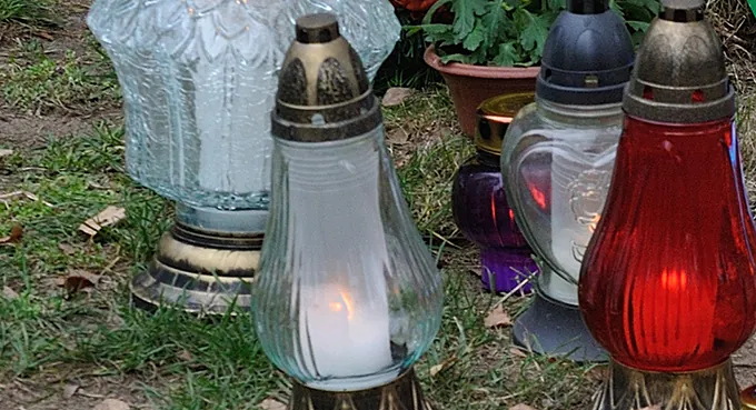 Cmentarz podgrzewa atmosferę