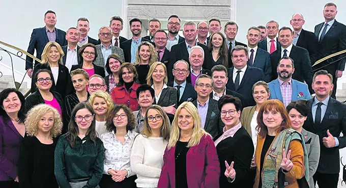 Lewica powróciła do parlamentu