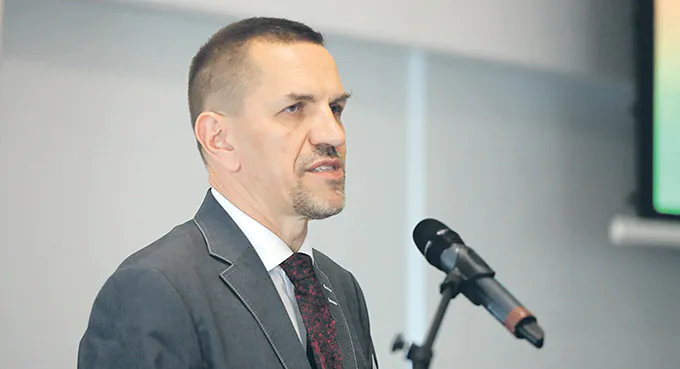 PO musiałaby wystawić Ogórek, by nie wejść do II tury