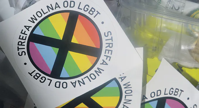 Stop homofobicznym naklejkom