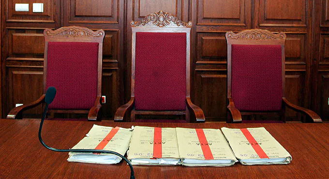 Wydrukowany senator, czyli pisowscy sędziowie w działaniu