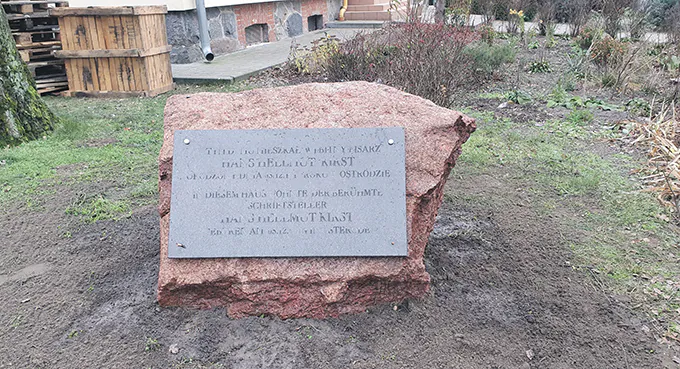 Pisarz-antymilitarysta pozostanie w pamięci
