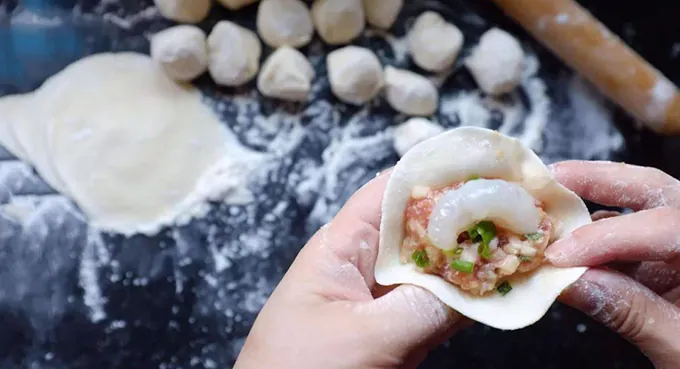 Chińskie pierożki – tradycyjna potrawa na świątecznym stole