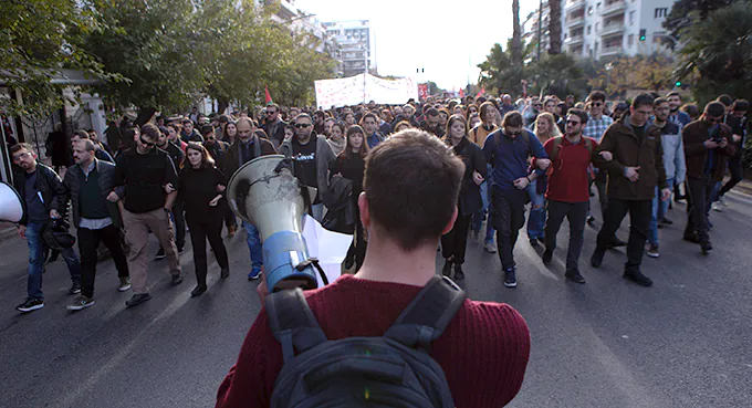 Protesty przeciwko obozom dla uchodźców