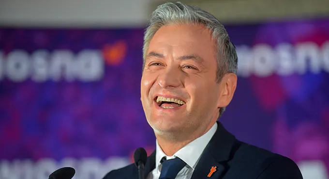 Biedroń rusza do walki