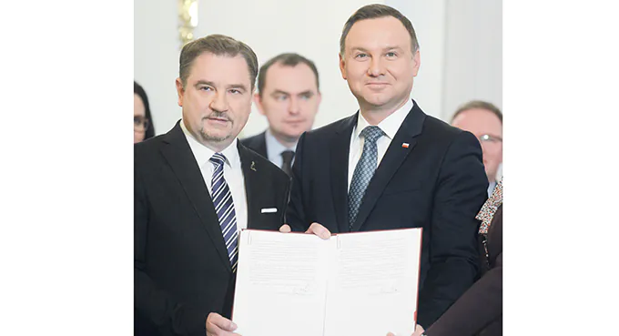 Duda namaszcza Dudę