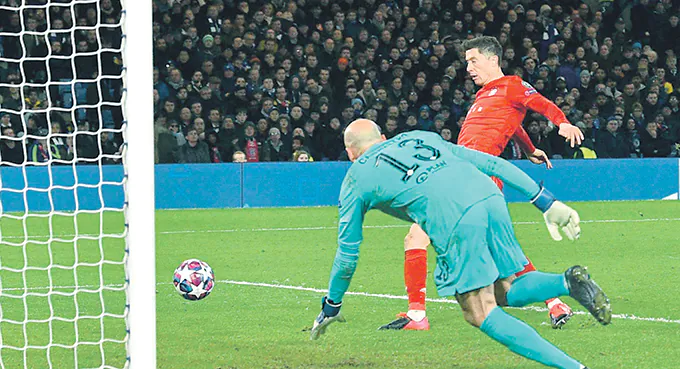 Lewy załatwił Chelsea, a Chelsea Lewego