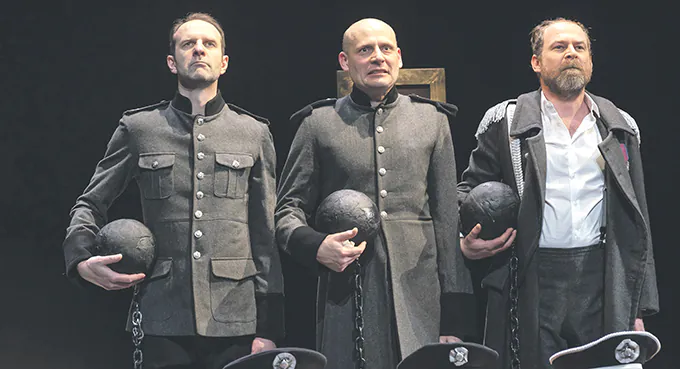 Uciekinierzy czy szaleńcy?