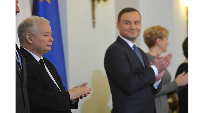 Rząd wprowadza zakaz przemieszczania się