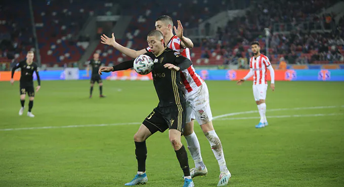 Czwarta porażka Pasów