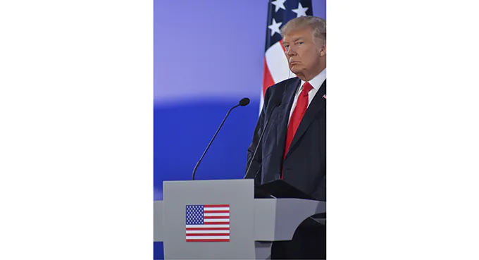 W cieniu pandemii Trump rozbija związki zawodowe