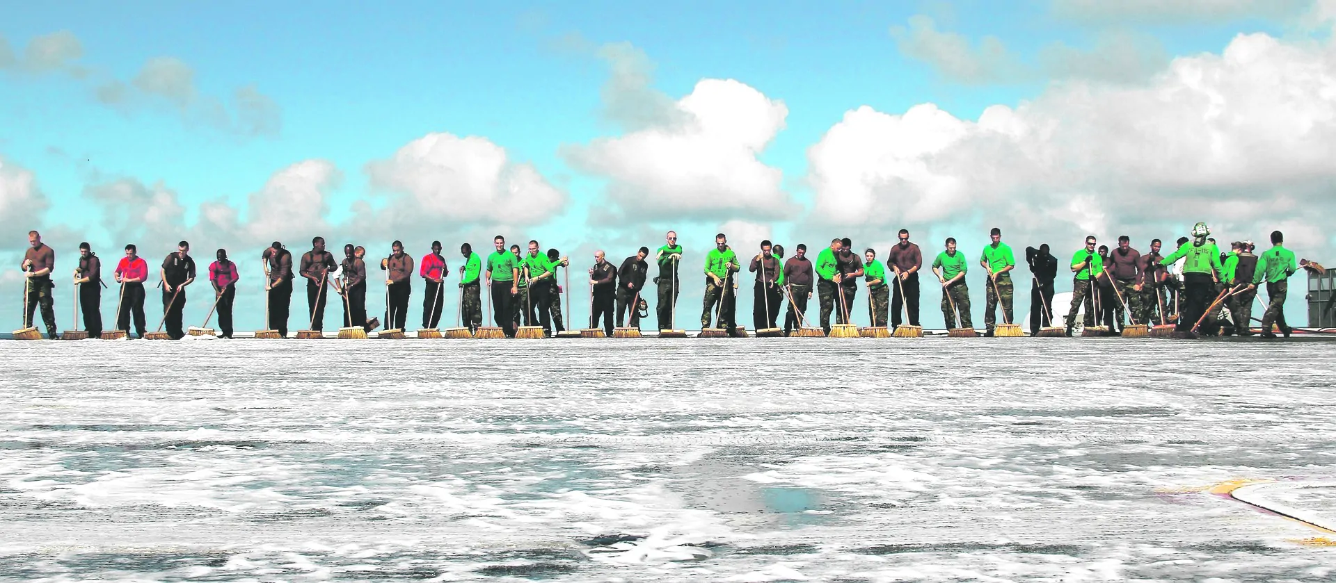 Demokratyzujmy. Uspołeczniajmy. Uzdrawiajmy