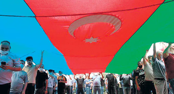 Tłum chce wojny z Armenią