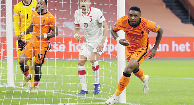 Holendrzy grali w piłkę, Polacy tylko biegali