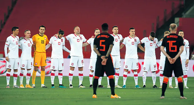 Za słabi na silnych, za mocni na słabych