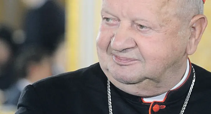 Watykan bierze się za Dziwisza