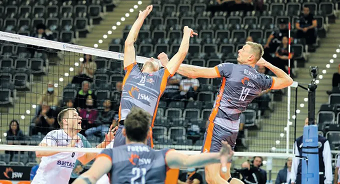 Walkower przez koronawirusa