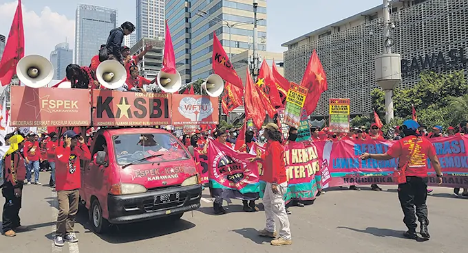 Najgorszy kryzys od dekad i gigantyczna fala społecznych protestów