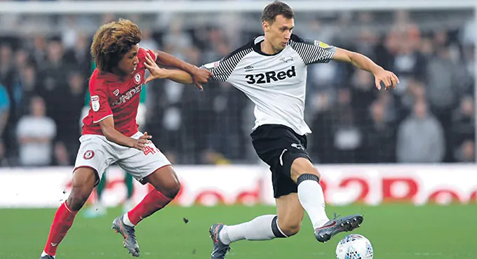 Kruche więzadła krzyżowe Bielika