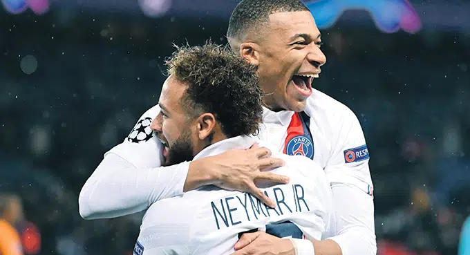Manchester City zgasił gwiazdorów Paris Saint-Germain