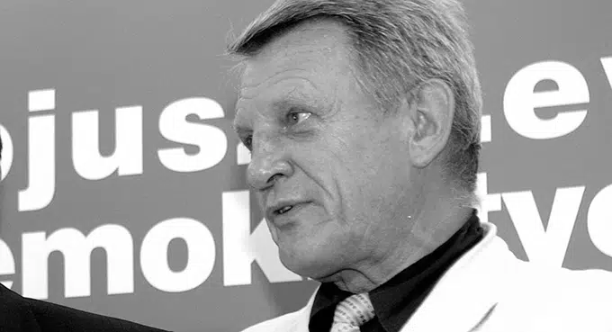 Bronisław Cieślak (1943-2021)