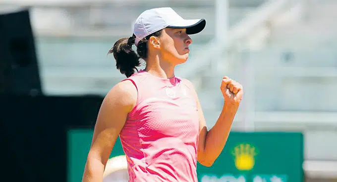 French Open 2021: Zwycięstwo Świątek w dniu 20. urodzin