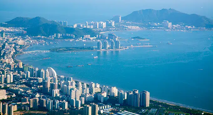 Praca na rzecz wspólnego dobra całego świata – misja liczącej sto lat Partii