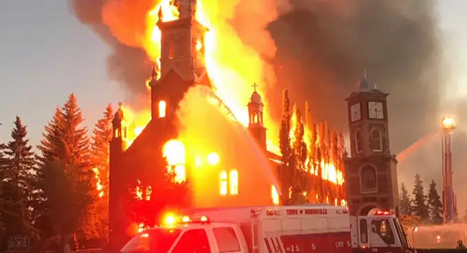 Gdy płoną kościoły