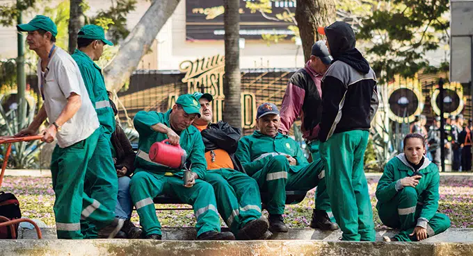 Rząd PiS hamuje rozwój Polski