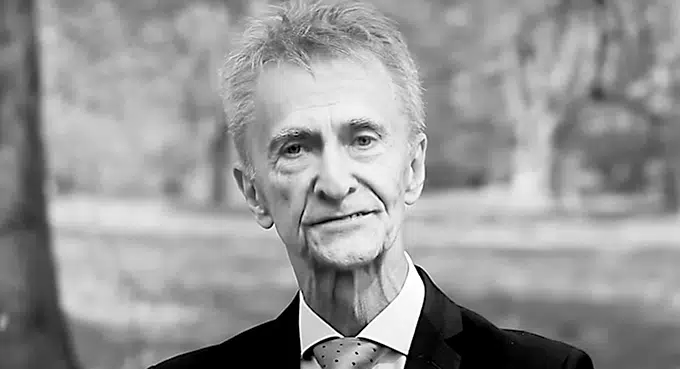 Tadeusz Ross (1937-2021)