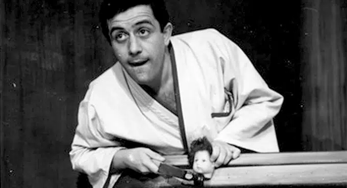 Rok Różewicza (dodatek): Nieśmieszny niestaruszek