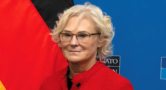 Panie minister walczą