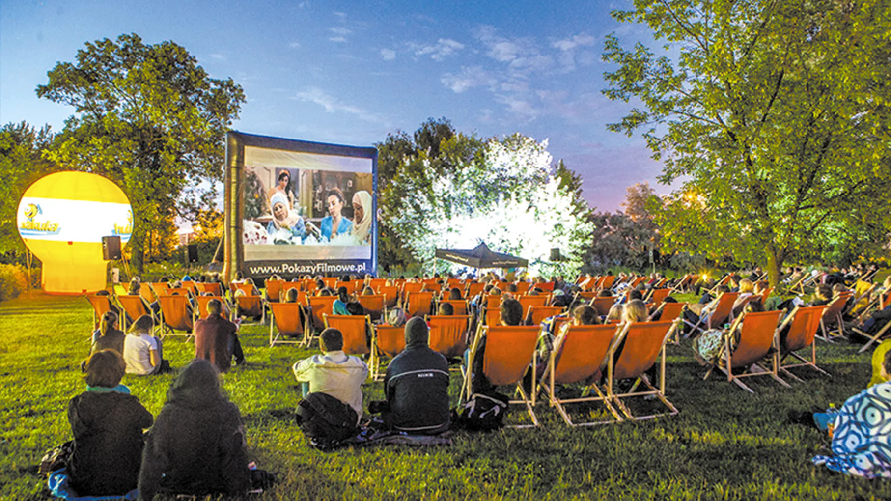 Warszawskie kino pod chmurką