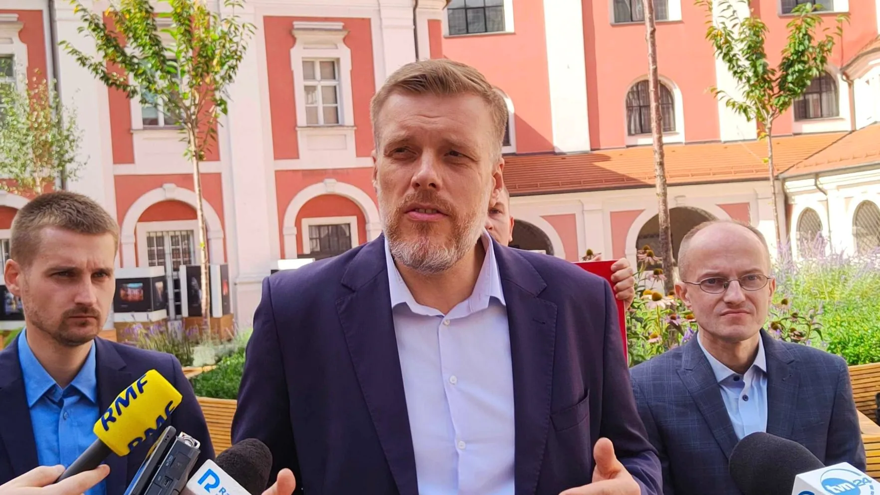 Zacznijmy działać poważnie