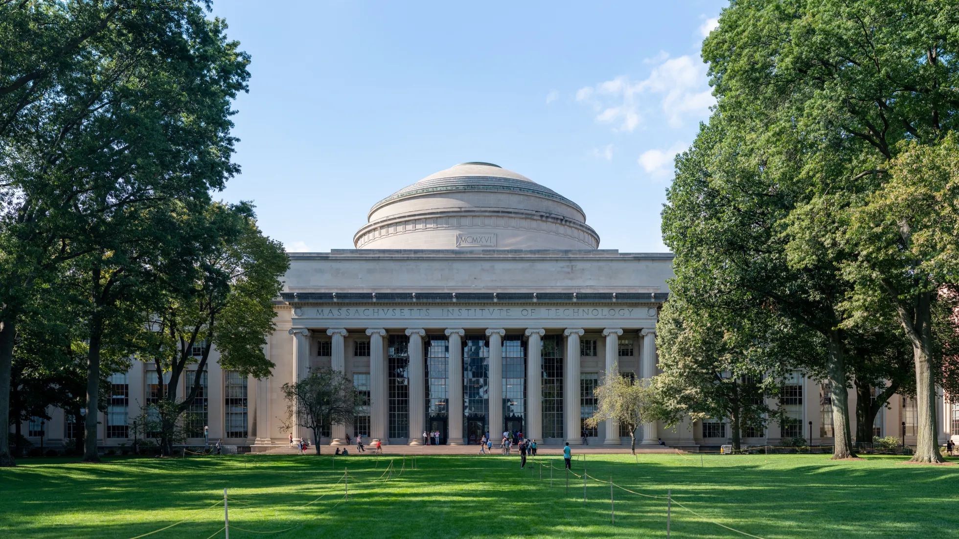 Universitates ante portas!